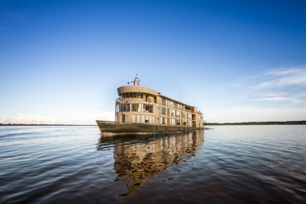 亚马逊雨林 4天3晚周一、周六发团 豪华河轮DELFIN海豚系列极致体验